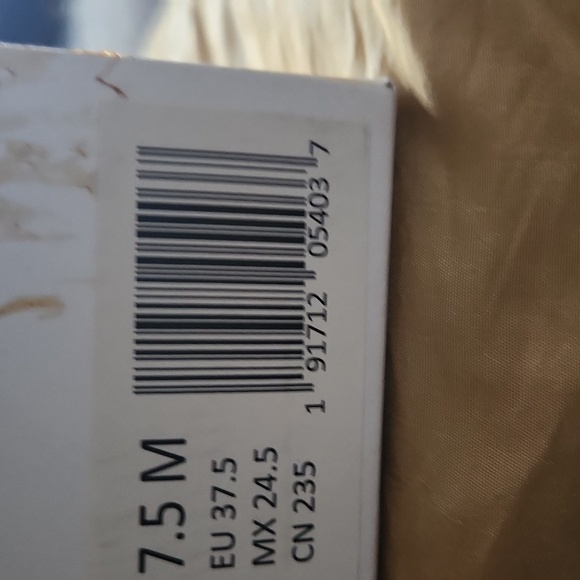 Calvin Klein Cecily Sandals Size 10 - Picture 8 of 8